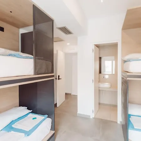 Backpackers Hostal *