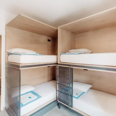 Backpackers Hostal *